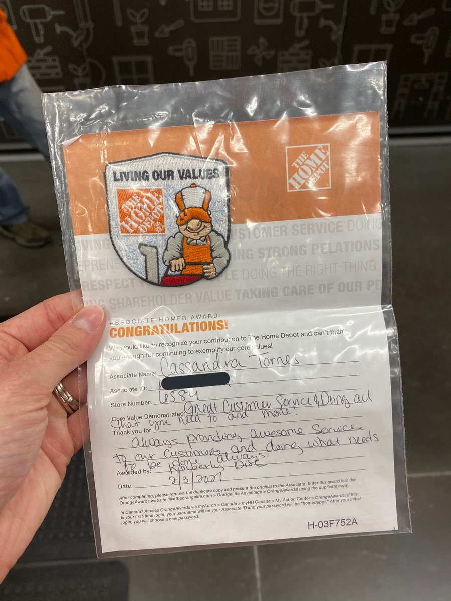 dxkimberly3's tweet photo. Cassandra &amp; Sandra(Homer not pictured) also receiving Homer Awards this week for their great service they provide each day &amp; doing what’s right! ☺️ #HD6584 #BOOM @MarksabasRivera @elizondo_iii @JarrodFarmer4 @kimbrough_mk https://t.co/ElpxwpkCDq