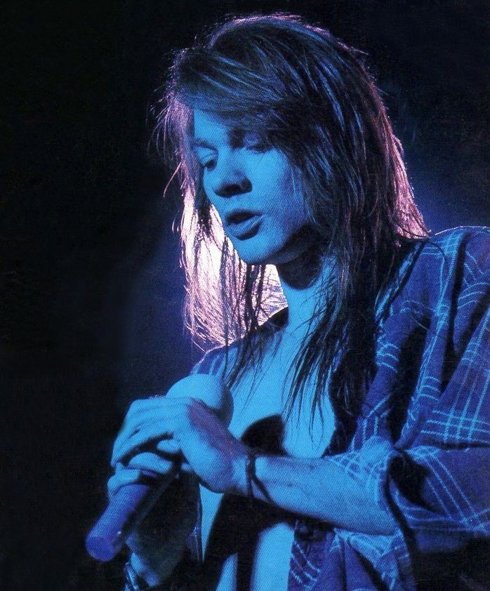 Axl Rose 59 ya  nda Happy F*king Birthday ! 