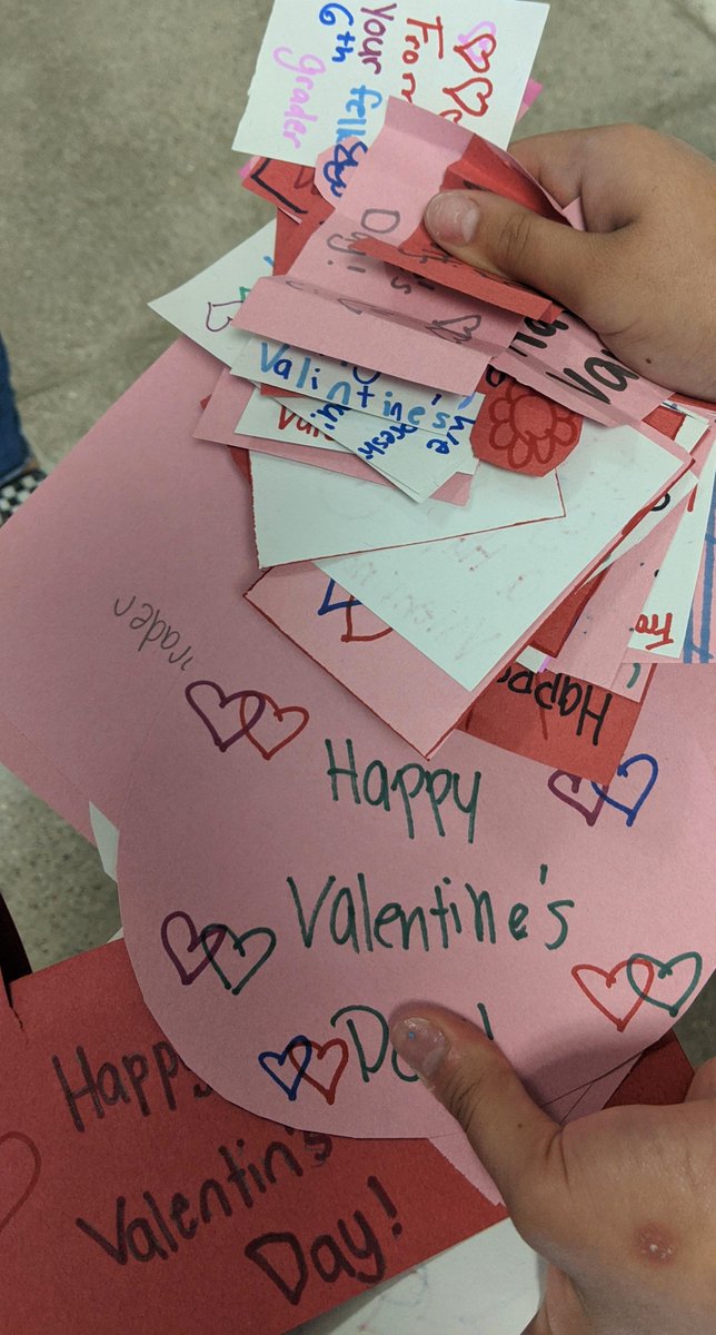JDHullHeroes's tweet image. Hull Students are making Valentines for Congressman Stanton's Valentines Day Project! @ChandlerUnified @JanePto @gregstantonaz