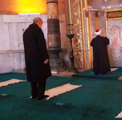 hseyfullah's tweet photo. #نحن_مع_أردوغان
We are with Erdogan
Nous sommes avec Erdogan
Wir sind bei Erdogan
#ErdoğanınYanındayız https://t.co/4OAkefYCLK
