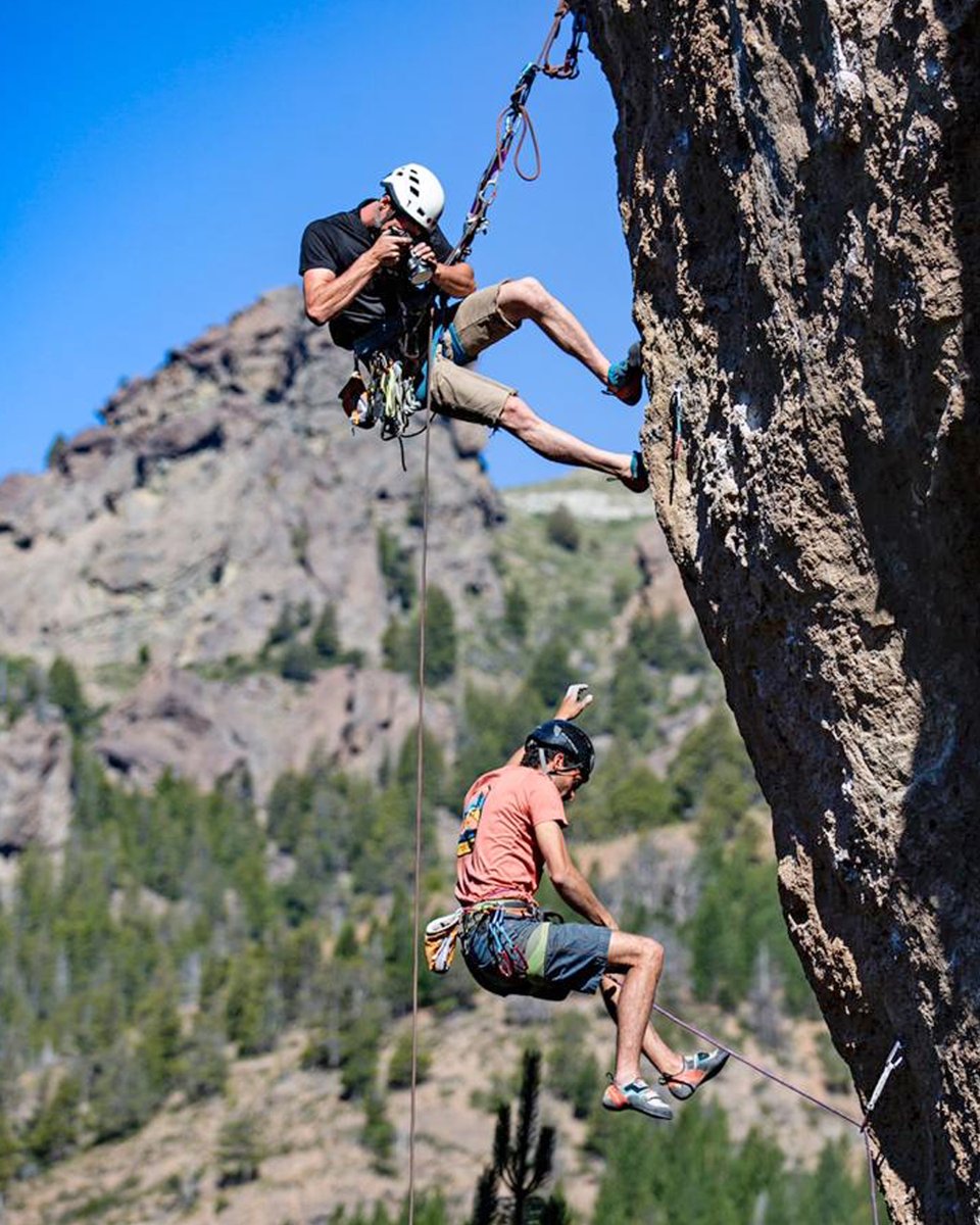 🇦🇷😍📸 #ArgentinaLovers welcomes Alan Schwer who invites us to live natural adventures through his lens and feel the adrenaline rush. Enjoy these postcards! @Bariloche_ar @RioNegroTurismo @ChubutPatagonia