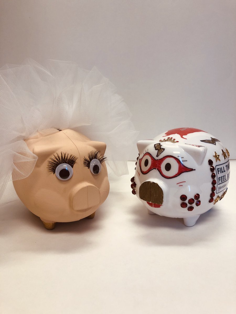 Princess Pork and Petra the Pig are happy to welcome you at the Fonthill Branch! Because two is always better than one when you’re a TEAM! #pigspotting ⁦<a href="/PathstoneMH/">Pathstone Niagara</a>⁩