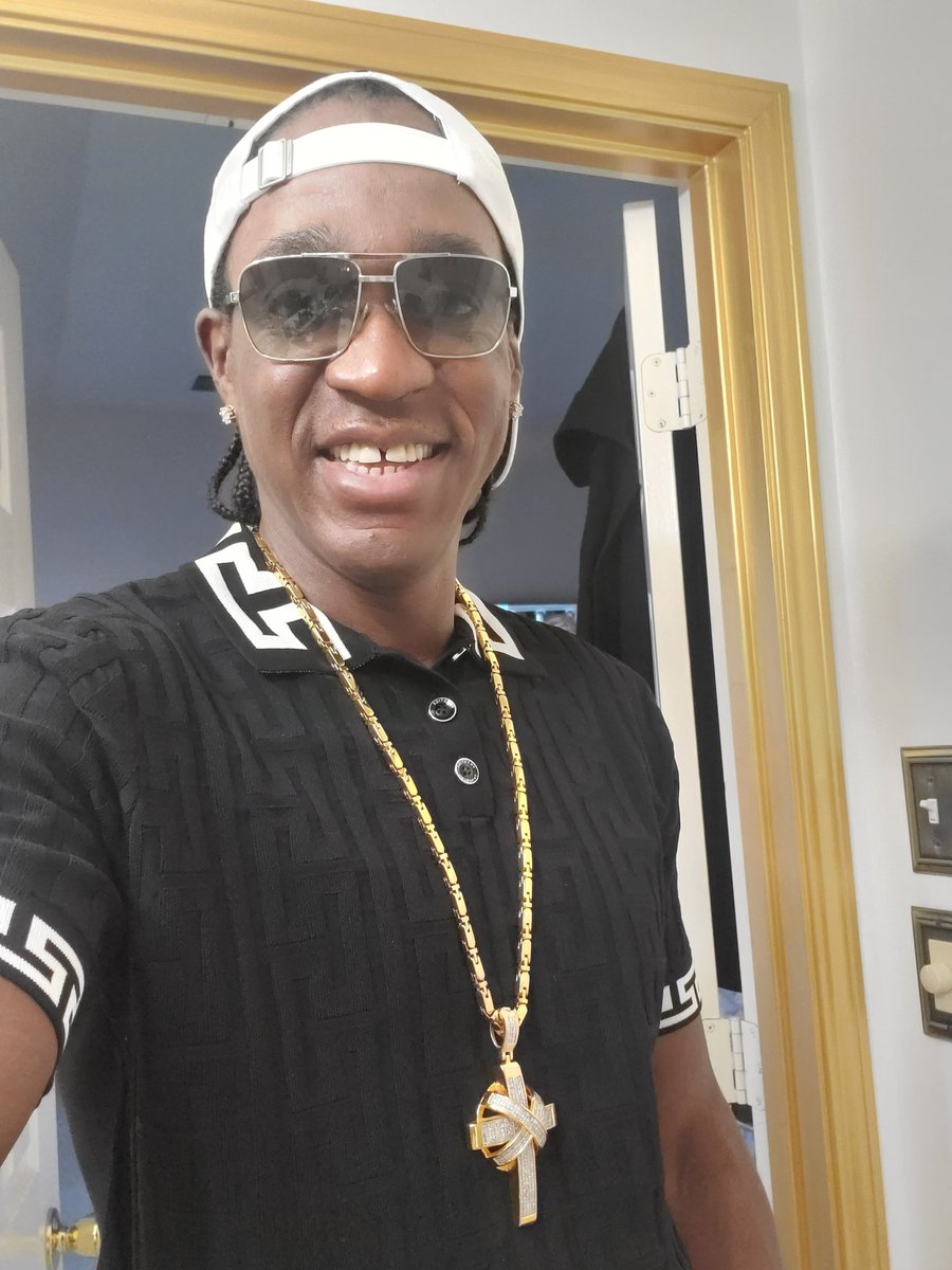 JAKAFELLAMOVIN's tweet image. Bout to go get to it and do it...... #SumMoOfIt #GoGetters #Jakafella