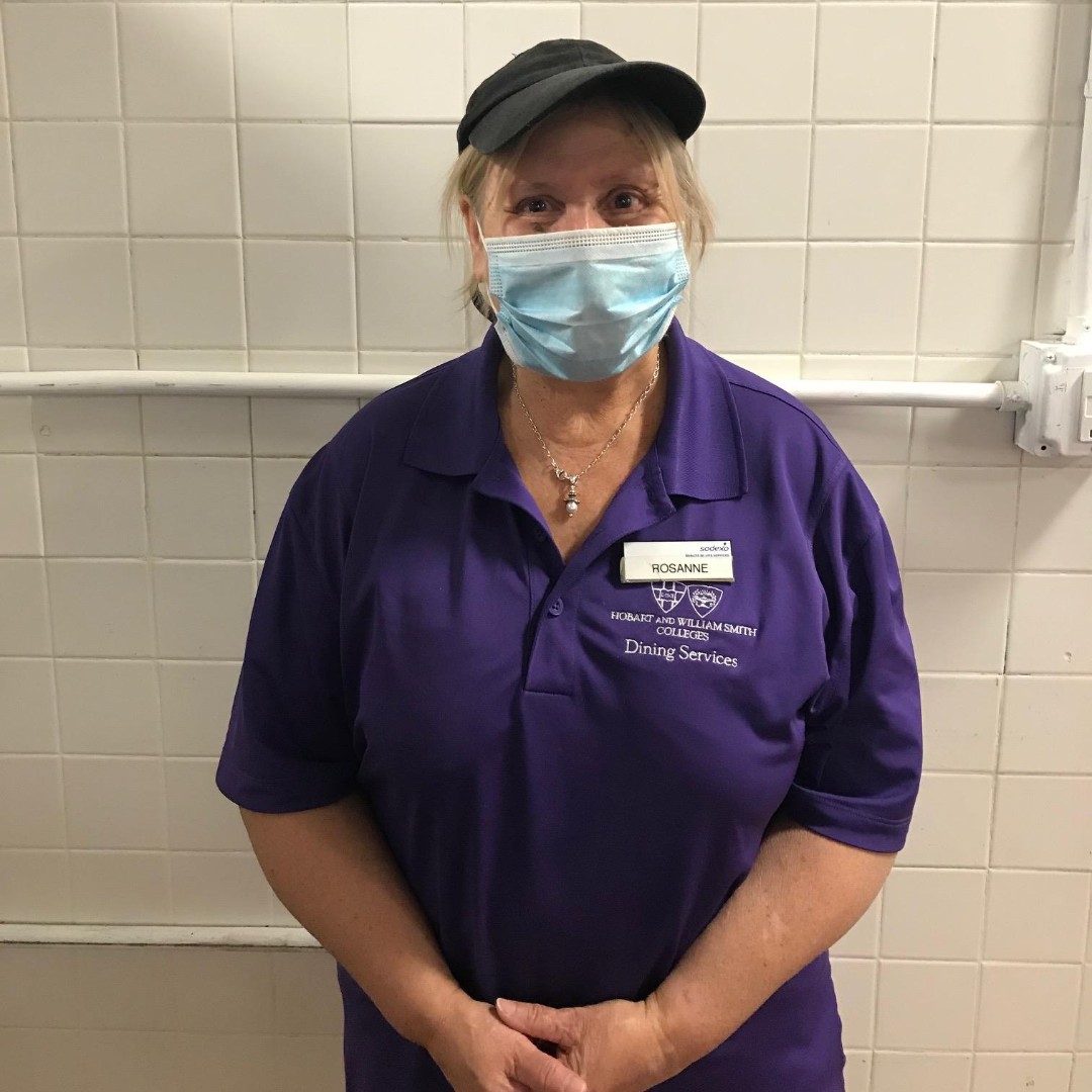 HWSDining's tweet photo. Have you met Rosanne? #HWSDining 's talented front-of-the-house employee. Rosanne makes sure to greet every guest w/ a friendly demeanor and a great smile - even behind the mask! Make sure to say "Hi" to Rosanne when you see her in Saga!  #FeatureFriday #BetterFromScratch https://t.co/NNaRQt33sC