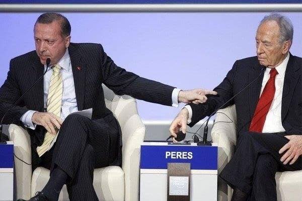 Hak ile Batıl Davasın da Hak için Halka hizmet eden ve Dünya 5 ten büyüktür diyerek mazlumlara umut olan  #ErdoganınYanındayız .
Rabbim başımızdan eksik etmesin inşallah.