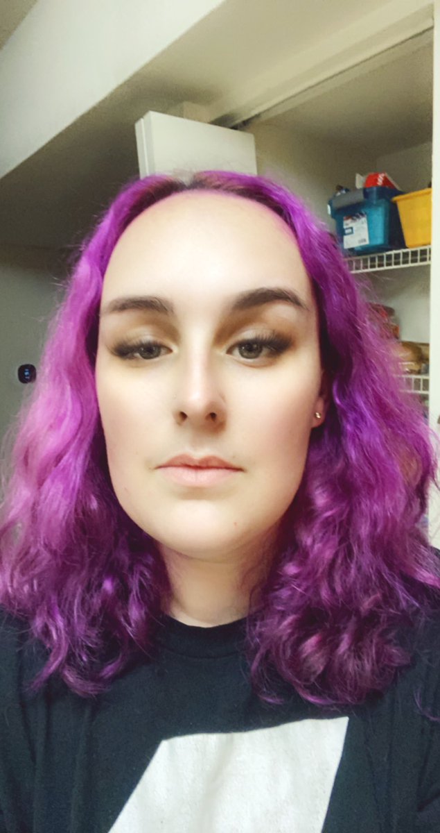 Peezncaruts2's tweet photo. Hello Twitter... it’s been awhile. 🤣 I decided to come back since I totally have time between 4 kids and health issues. LOL #momof4 #momlife #sijointdysfunction #BackPain https://t.co/v27rpNB58G