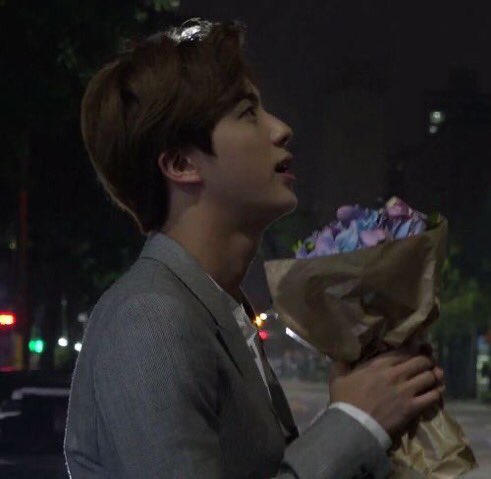 jin pics 🧑🏻🚀 tweet media