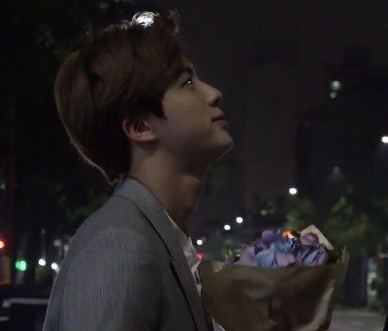 jin pics 🧑🏻🚀 tweet media