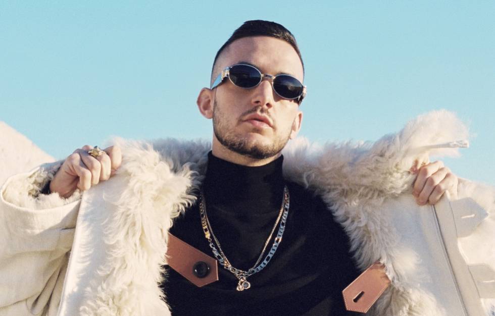 MarioEarth1's tweet image. Imaginaos un biopic de C. Tangana en el que se narra cómo Pucho pasa de ser un rapero callejero a un ídolo de masas; pero que no sea una historia de superación personal, sino una de cómo la ambición te consume hasta que no te reconoces a tí mismo.

El título: Caballo Ganador.