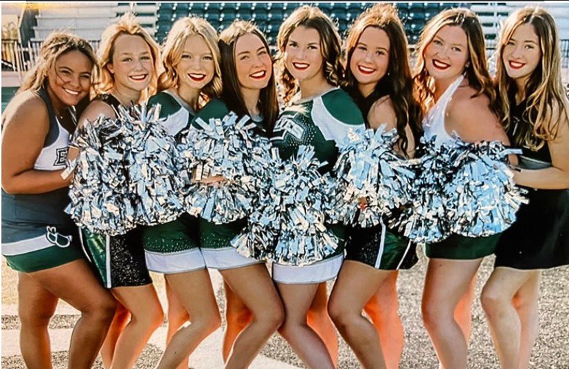 SFWolvesPom's tweet photo. Celebrating Varsity Pom Seniors!
Rocking 2021 like superstars https://t.co/VVogHIk4RE