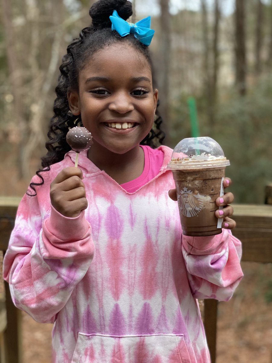 GirlsOfInspire's tweet photo. First time trying Starbucks!
#starbucks #mochacookiecrumblefrappucino #chocolatecakepop #childcoffeelover https://t.co/RRWQtl6de2