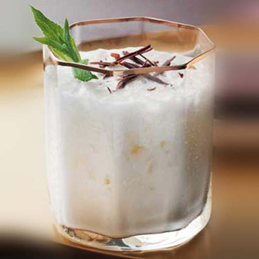 tipsydiaries's tweet photo. celebrity chef @chefjoseandres turns fresh snow into wintery cocktails on instagram ❄️🍸 @GreyGoose #snow #cocktails #joseandres #cheers #greygoose #tipsydiaries - https://t.co/rKQNy8YLf4 https://t.co/ikzbNQu1fl