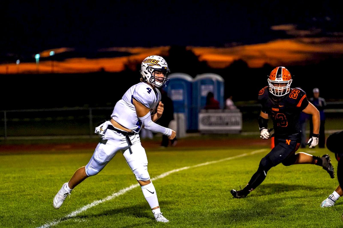 BenWellman0's tweet image. Very excited to announce I will be continuing my academic, football and baseball careers at Hope College. 🧡💙@2021BHSBaseball @PStuursm @Coach_Fritz @NxtLevelAtx @BHSraiderFB @bnafactory