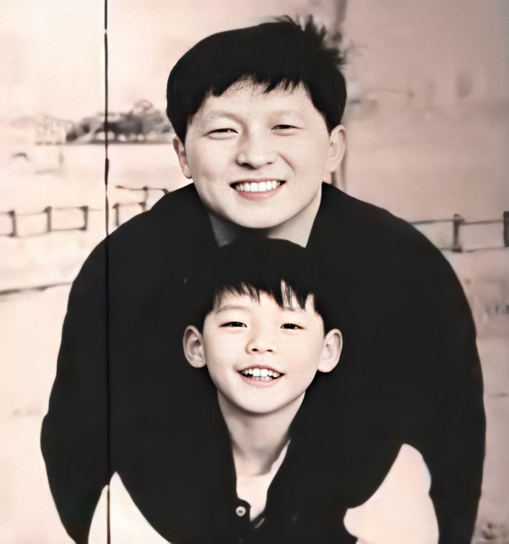 BTOB Minhyuk's Story of Life Timeline | Part 1: Family, Childhood & PredebutP.s. This will be a long thread but I hope it can help Melody to know our Minhyukie more.  #허타람찌  #여기_도토리  #BTOB  #BTOB4U  #MINHYUK  #HUTA  #LeeMinhyuk  #Hutazone @btob2mh  @OFFICIALBTOB  @cubeunited