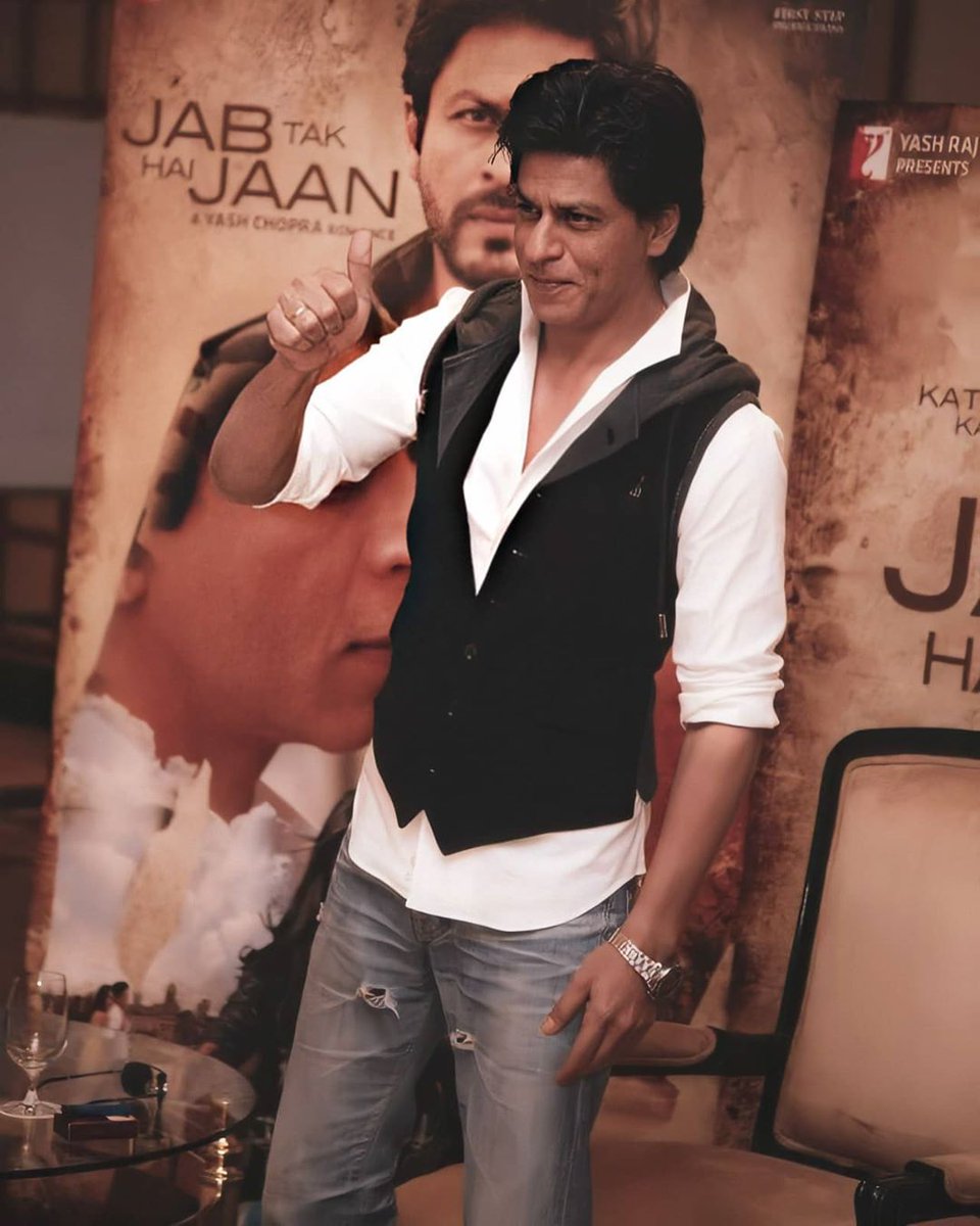 𝐀 𝐓𝐡𝐫𝐞𝐚𝐝 mᎥᏟᏦᎬᎽ mᎾusᎬ @iamsrk