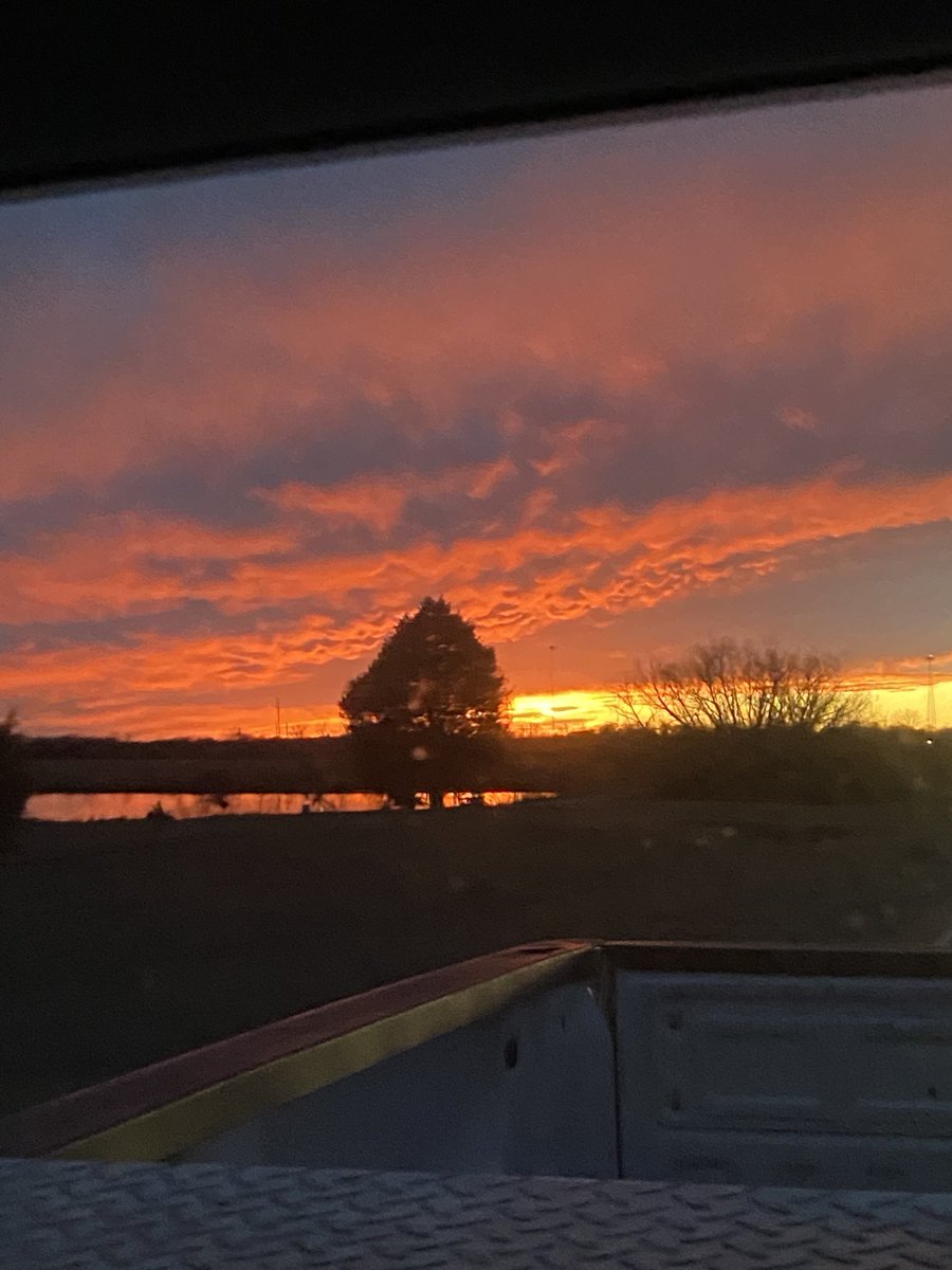 gwstrable's tweet image. 