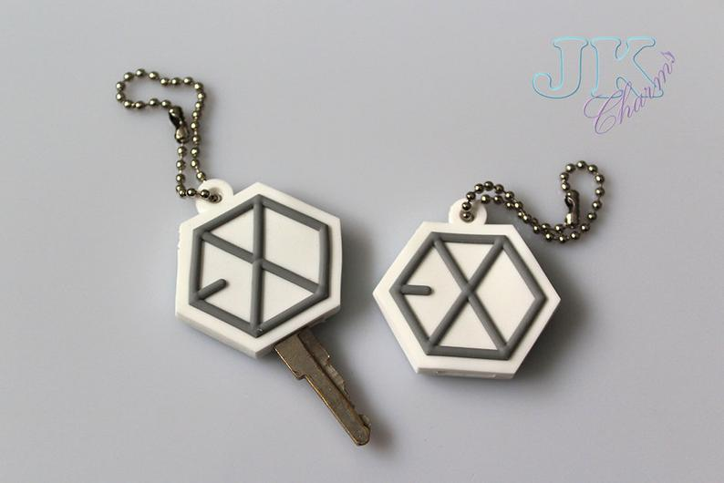 jk_charms's tweet photo. 🔑EXO Keycover & Stray Kids LED Keycover🔑
🔗ORDER HERE: https://t.co/A69IbuZ6aU
#jkcharmUPDATE #EXO #ExoL #Straykids #skz #jkcharms #Keycovers #kpop #merch #etsy #supportsmallbusiness #stays https://t.co/RefmQ4lV6N