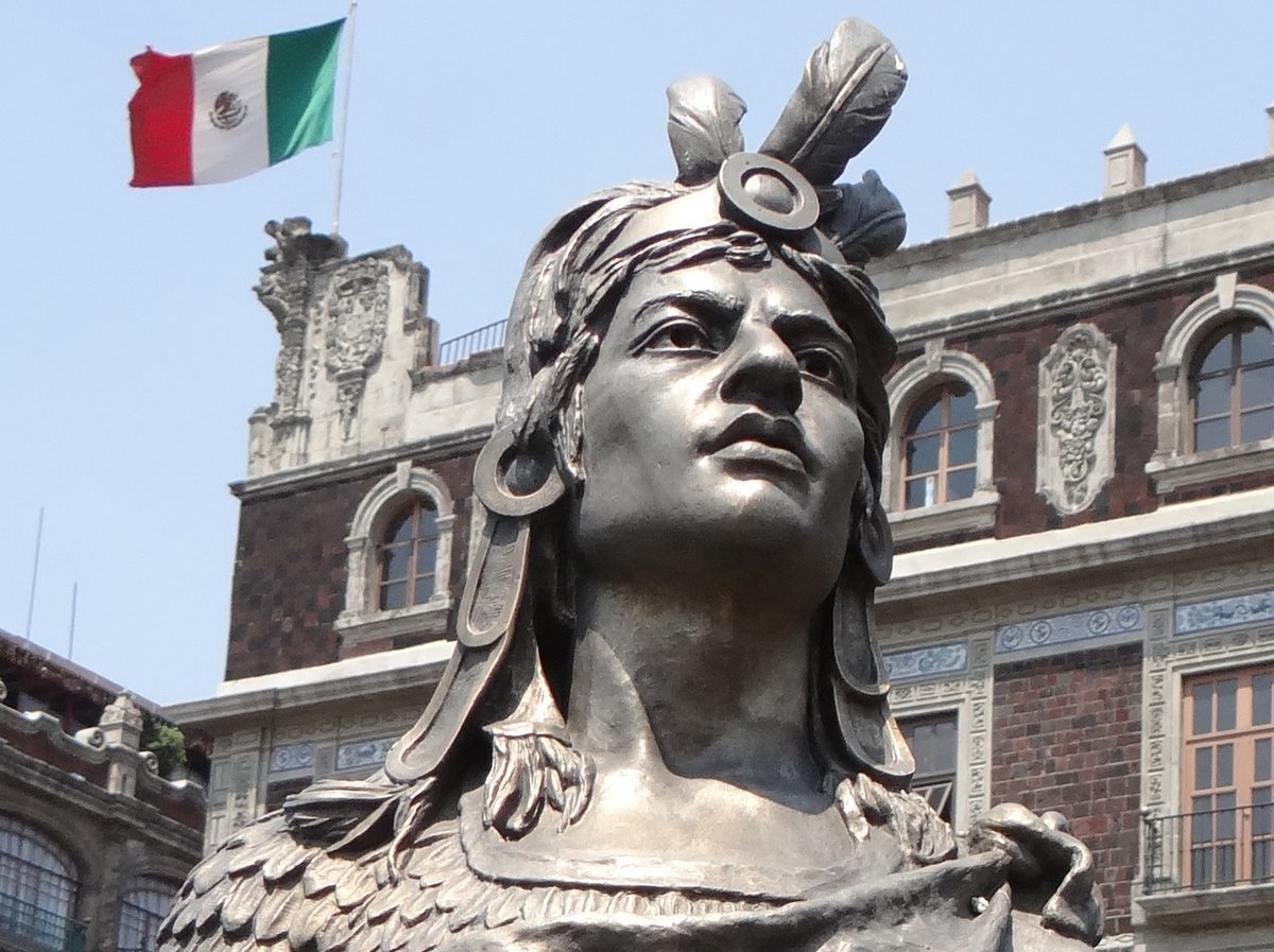 Tecuichpo was then married to the Aztec Empire’s next ruler, Cuauhtemoc, who was also her uncle. As with his predecessor, the new leader was legitimized by being married to Tecuichpo. He would go on to become a modern national hero for his fierce resistance to the Spaniards. 12/