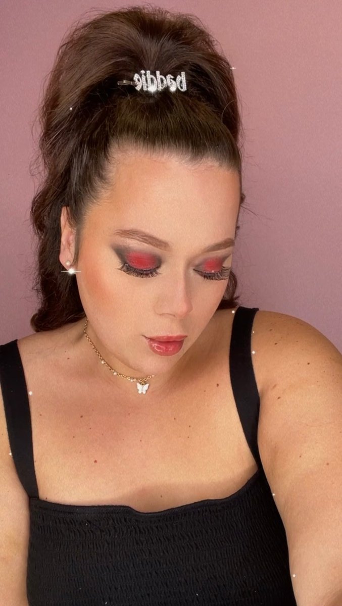 baddiegloss's tweet image. Wearing Lustful from the Bad at Love palette on my eyes and Ruby Red on my lips. Use code “BADDIE” for 10% off your order. ❤️

badattitudebeauty.bigcartel.com/product/bad-at…