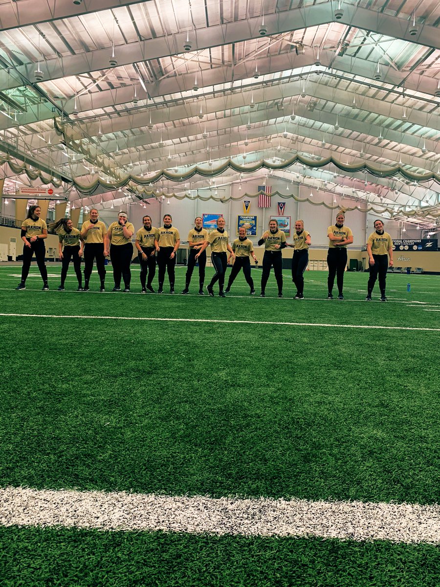 5 mins to choreograph a performance... Love the effort 💃 #fridayfun