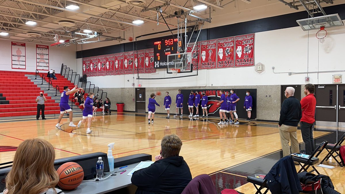 RTHS_hoops's tweet photo. Sophomores getting ready to start. #hubshoops https://t.co/LbfhUz5VHA