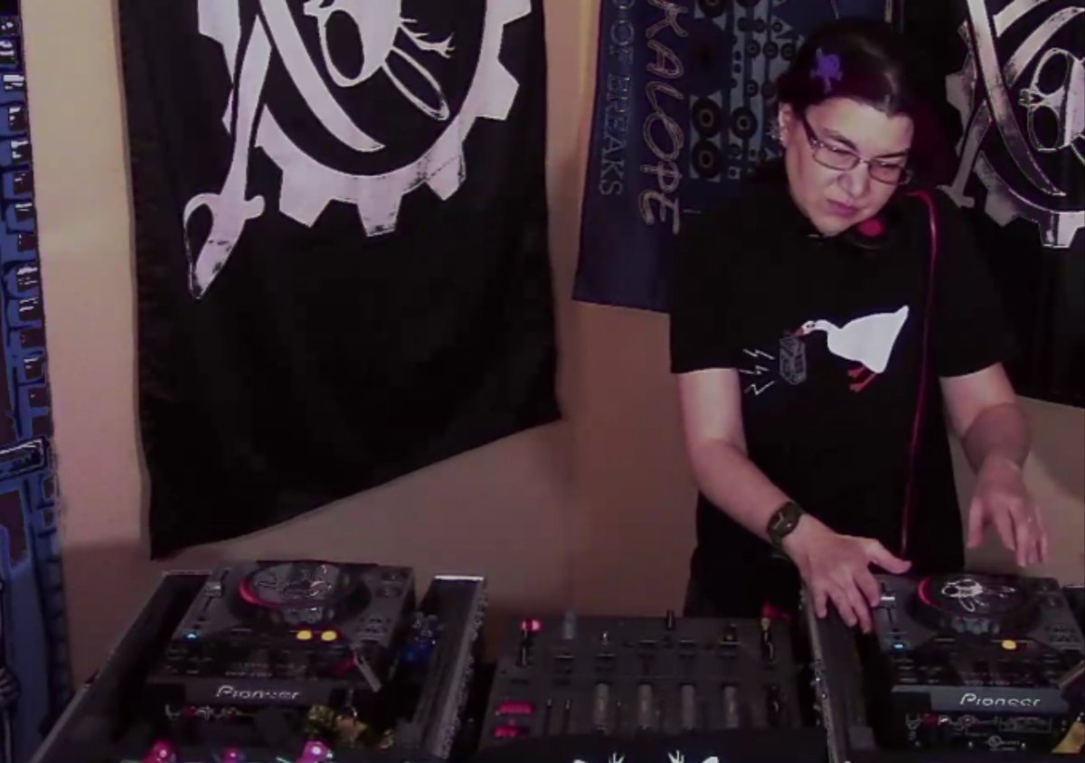 djjackalope's tweet image. Lookout for tomorrow's encore of my #ShellconLA and another surprise set! Guestimating about 1pm PST. #DNB  twitch.tv/MissJackalope #DNB #jungle @ShellConLa