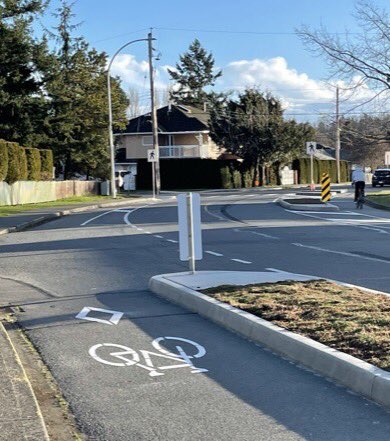 Some observations on Larchwood Ave. bike lanes in Saanich, open since Nov., now largely complete.  Before/After picsThread