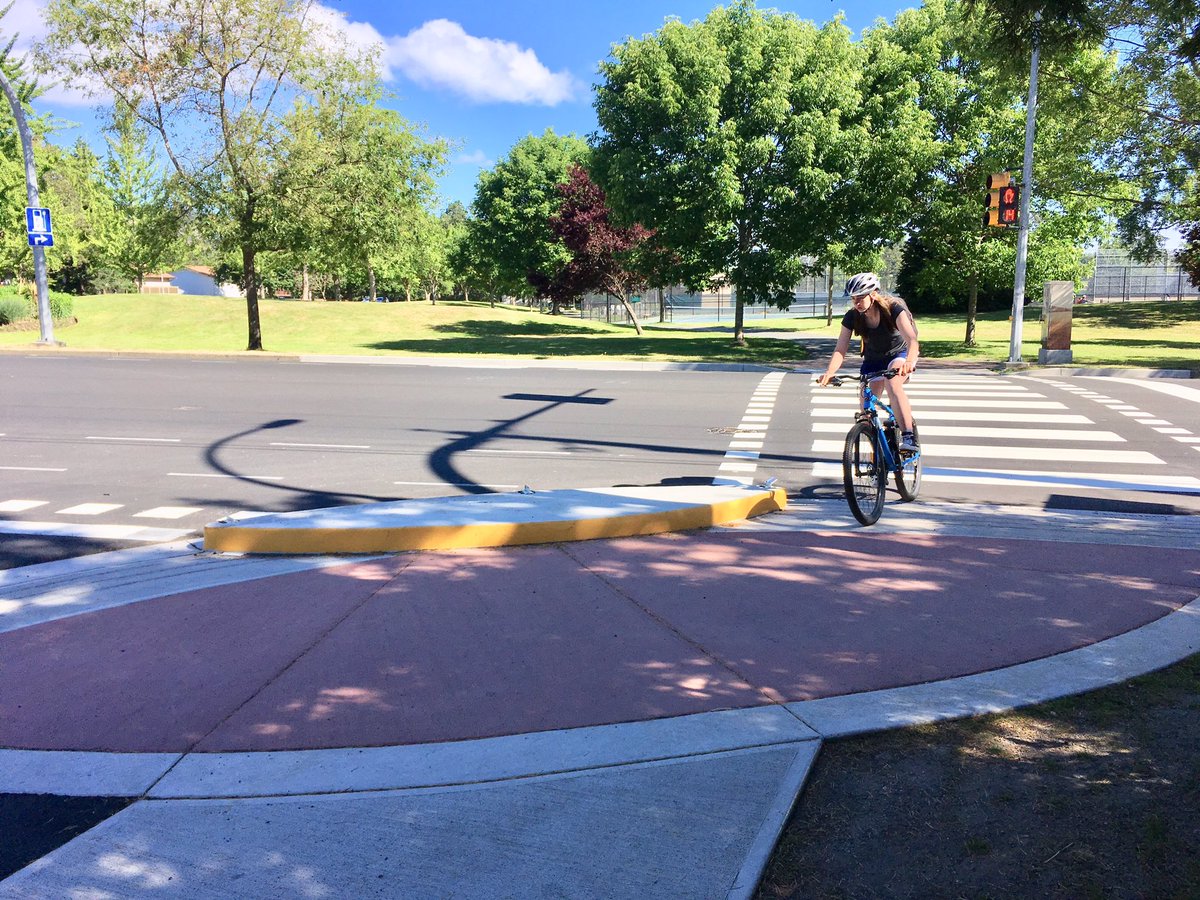 And intersection crossing at Feltham remains awkward when riding south from Lambrick Park. Ped/bike crossing at light one-side only, forcing riders to cross two lanes to enter southbound bike lane.  7/