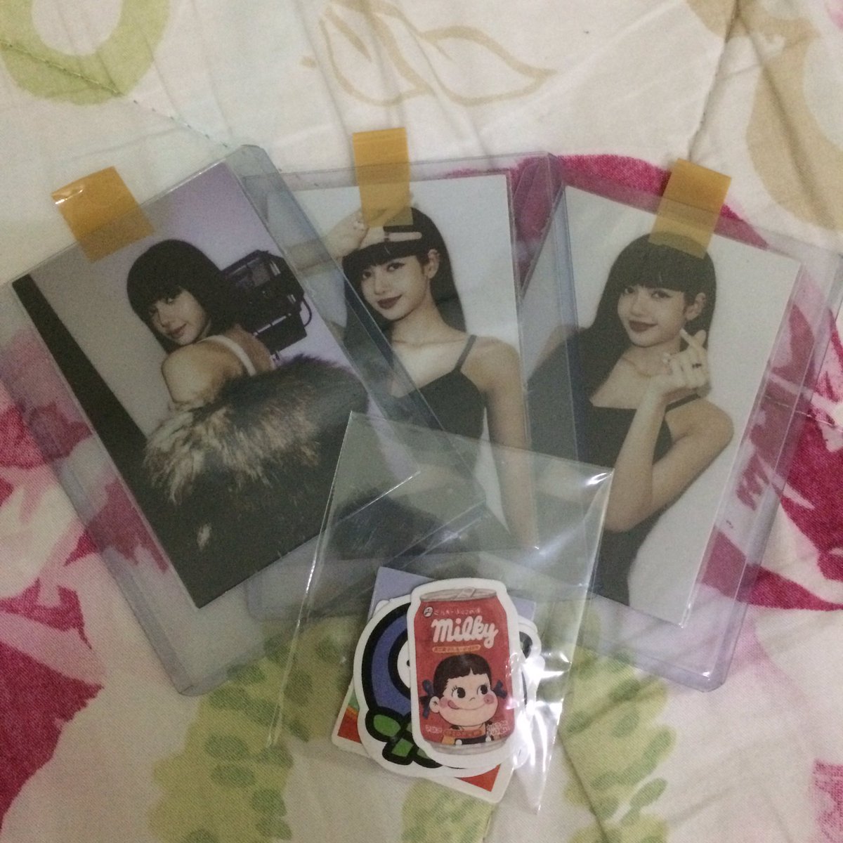 hotsuperwaffle0's tweet photo. thank you so much for the very smooth transaction, lalo na yung free sf po 🥺❤️ @mochipieph ~ finally, kumpleto na lisa pcs ko whaa 💗🖤 https://t.co/ouH9TFetdM