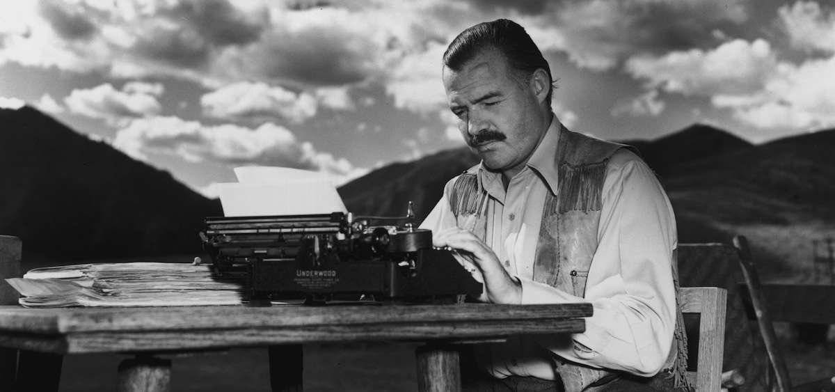 8/ Hemingway quickly responded:"Poor Faulkner. Does he really think big emotions come from big words? He thinks I don’t know the ten-dollar words. I know them all right. But there are older and simpler and better words, and those are the ones I use."
