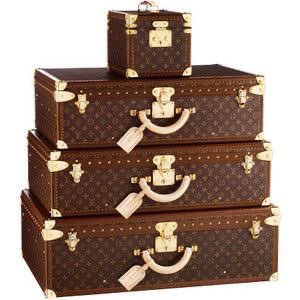 fendifaguette's tweet photo. Or that time Louis Vuitton specifically made custom monogram luggage for her because you can’t fight crime if you ain’t cute https://t.co/bE4QC0Df13