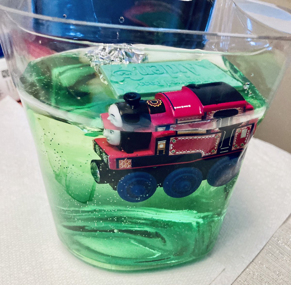 AmiPatelHop's tweet photo. The 5th grade Pathfinder scientists at @SLAMiddle did a virtual density lab today!
Although our class hypothesis was not supported, we did learn that wood is less dense than water!
TY Aiden for letting us borrow your Ashima🇮🇳 train for the experiment! #ScienceRocks #MrsPH👩🏽🔬 https://t.co/bClDWZl7hs