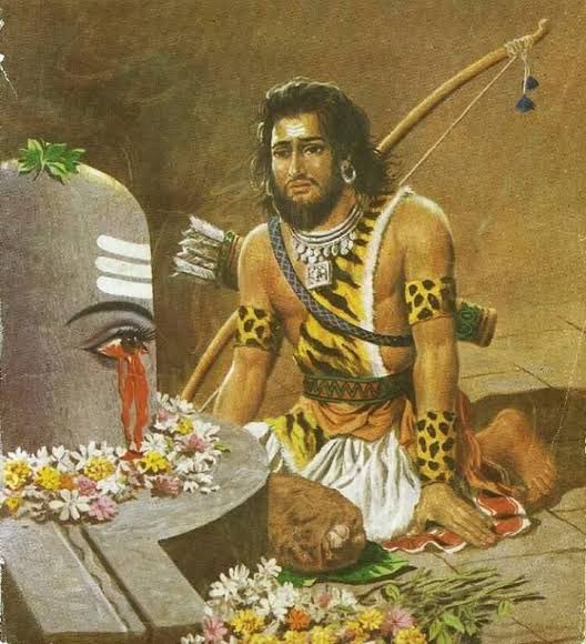 But that day, Thinnadu saw blood oozing out from the left eye on the Shivlinga. He tried to apply forest herbs but blood did not stop. So Thinnadu cut his left eye and placed it on the Shivlinga. Blood stopped immediately. Now the right eye on Shivlinga started dripping blood.