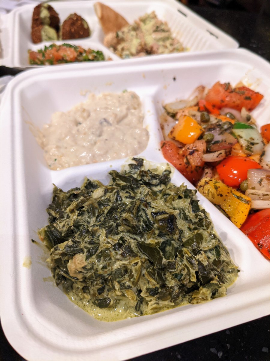 TD2timeMVP's tweet image. Chef Kameel cooks some of the best salmon anywhere. Also got creamed spinach, baba ghanoush, falafel, chicken shawarma, &amp;amp; tabouli salad with chicken &amp;amp; mushroom soup and watermelon on the house. Thank you, @AvivaByKameel!

#AvivaByKameel #CodaTechSquare #Atlanta #AtlantaEats 🍴