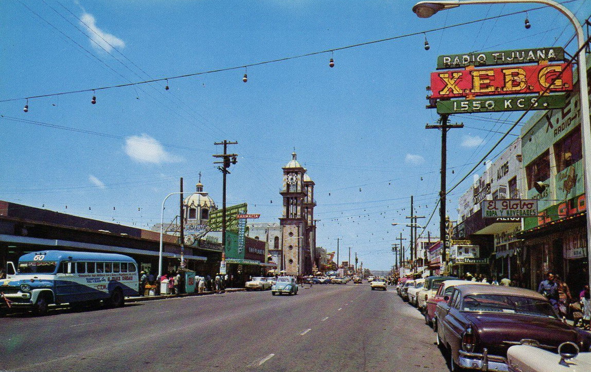 cqcqcqdx's tweet photo. Street scene showing Radio Tijuana XEBG 1550 kcs. 
Locals have always wondered why the hair on their arms stands up as they walk by!
#borderblaster https://t.co/ul4NnBlmUP