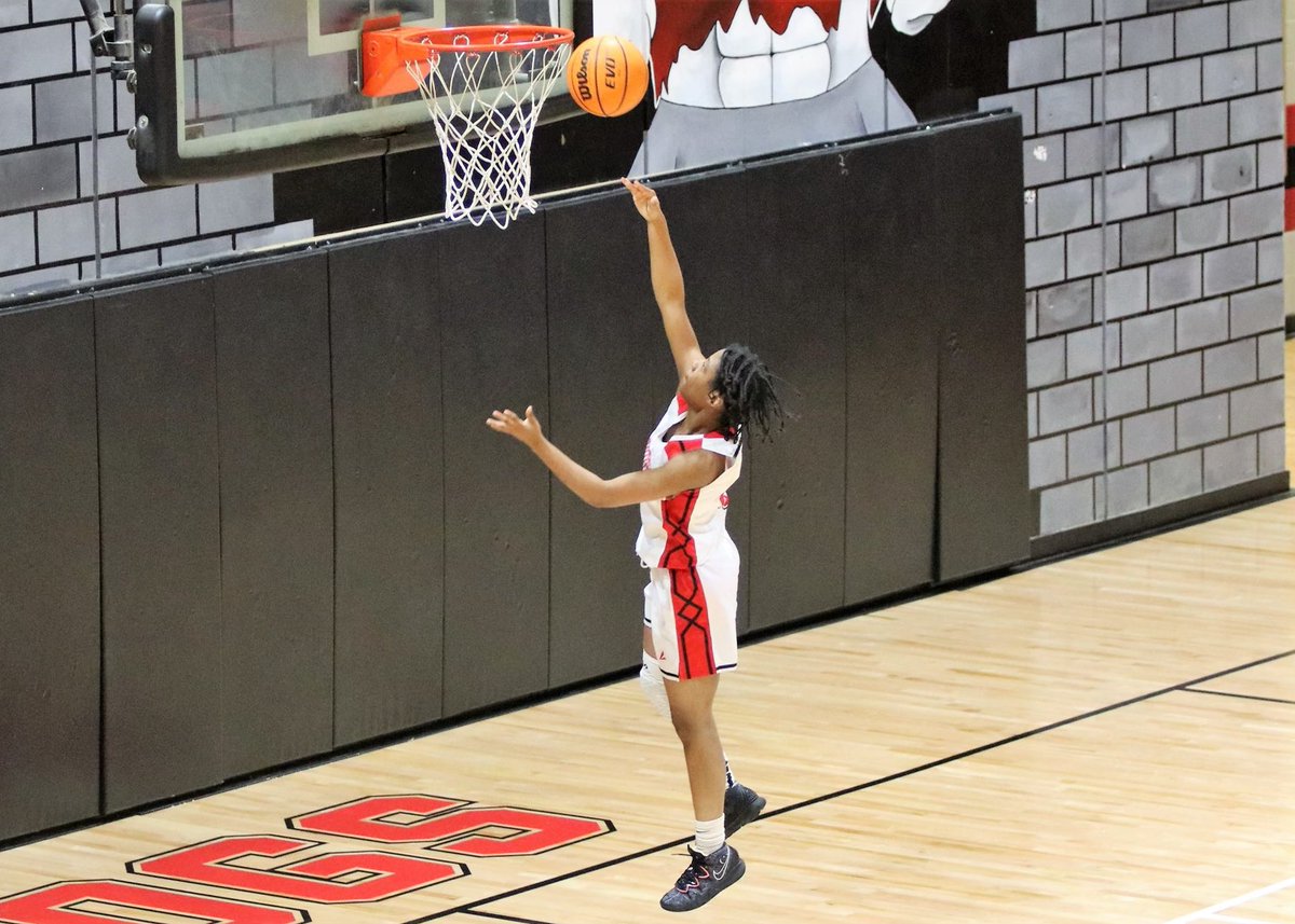 WGAARadio's tweet photo. HSWBB FINAL:
Heritage-Catoosa (14-6, 7-3) 28
@CedartownHS (13-6, 8-4) 39

@KeK3t 18pts
@QianaWatson4 11pts

Lady Dawgs currently sit in 4th in R7-4A, will resume action in the region tournament

@scoreatlanta @KyleSandy355 @polksportswire @PolkToday https://t.co/fRr243TUXL