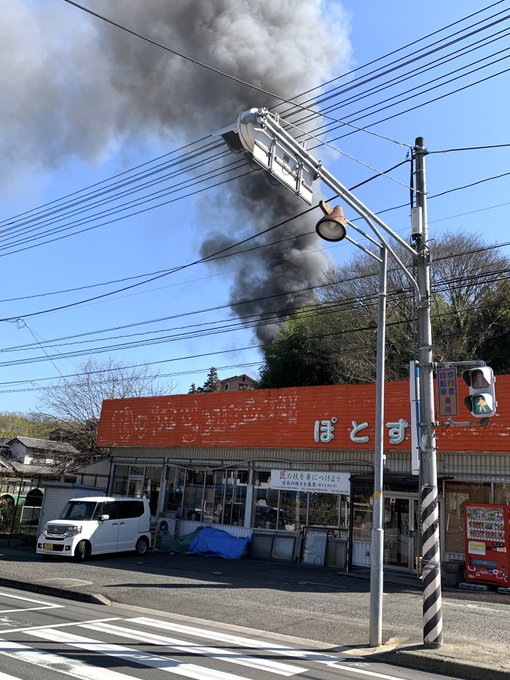 火災 広島県尾道市美ノ郷町の火事がすごい 黒煙あがり消防車かけつける まとめダネ 火災 広島県尾道市美ノ郷町の火事がすごい 黒煙あがり消防車かけつける まとめダネ