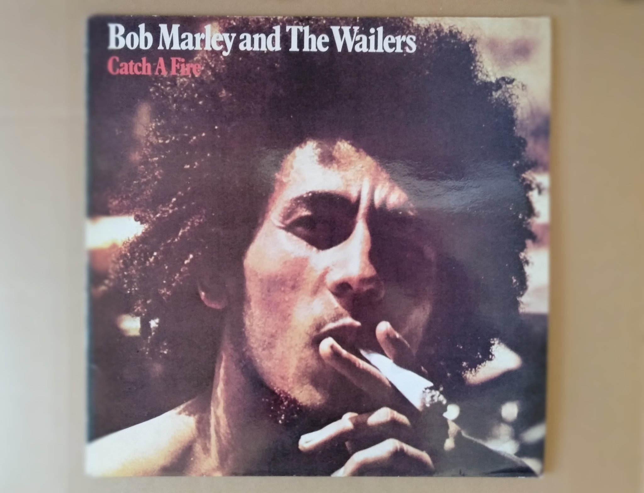 The Wailers / Catch a Fire (1973)

Slave driver, the table is turn (Catch a fire)

Happy Birthday, Bob Marley !!! 