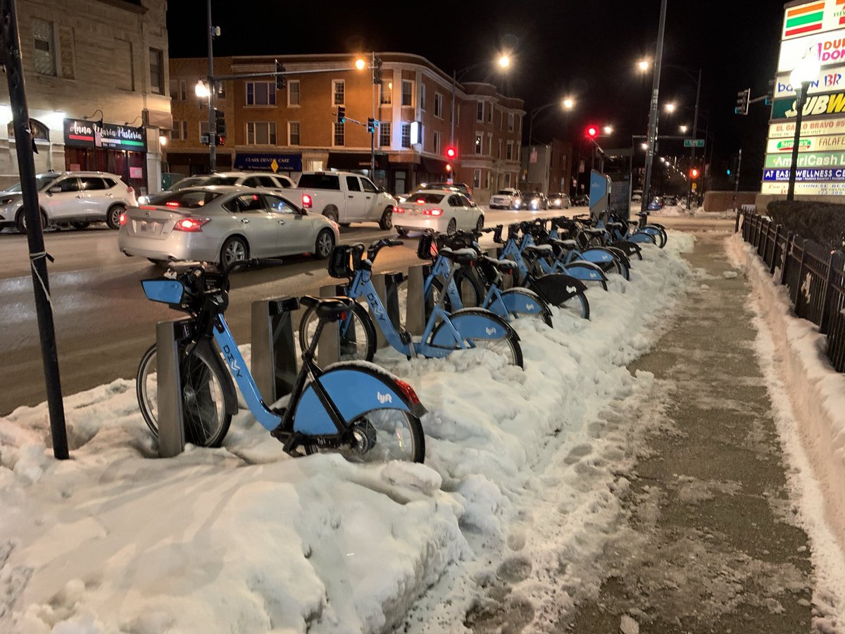 I tried to take a  @DivvyBikes home, but the station was “out of service” because all of the bikes were buried in snow. Who is responsible for clearing Divvy stations? Property owners?  @ChicagoDOT?  @lyft?