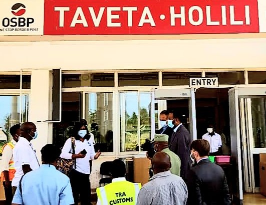 SufiQasim's tweet image. The main objective of #OSBPs is to facilitate trade &amp;amp; travel by reducing n°of stops at border crossing, thereby reducing time for clearance, hence facilitating movement of persons &amp;amp; goods. @ZMilisic @UnitedNationsTZ @IomAcbc @UhamiajiTz  @IOMRONairobi