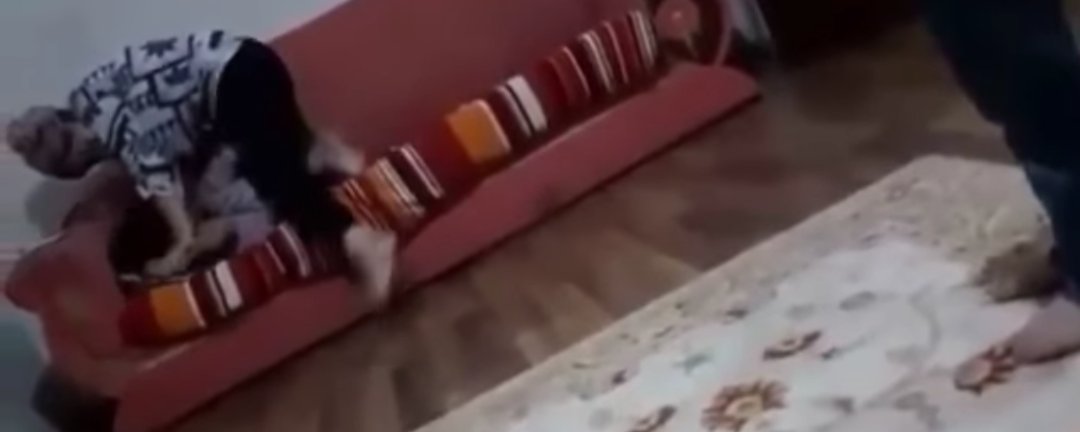 uykucukoala2002's tweet photo. Anne olmak sadece doğurmak değil koruyup kollamaktır.Senin gibi halsiyetsizler yüzünden bir çocuğun hayatı kararıyor. Beddua etmekten nefret ederim ama sen hakediyorsun Allah belanı versin #NurcanSerceTutuklansın https://t.co/W4fq70A50r