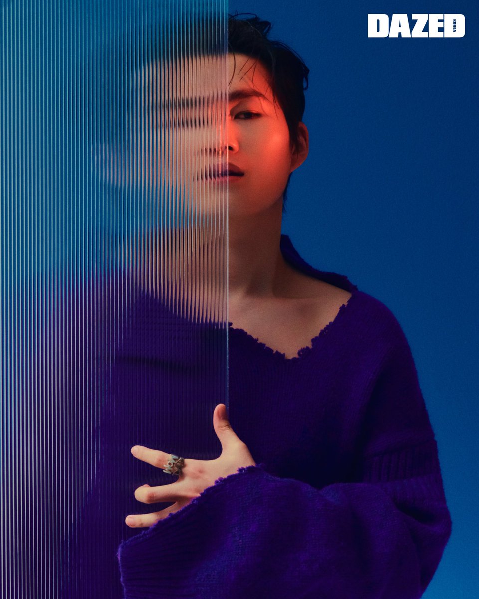 DazedKorea's tweet photo. 희며들어
희재is뭔들! 김희재의 미공개 컷을 공개합니다. 화보에는 수록되지 않았던 흑백 컷, 청량하게 부서지는 웃음이 돋보이는 컷 등 팬들은 물론 그를 잘 모르는 사람들이라도 김희재라는 아티스트에게 ‘희며들’, 김희재의 A+컷 같은 B컷들을 만나보세요.
#김희재 #KIMHEEJAE https://t.co/X6KGmbSW3t