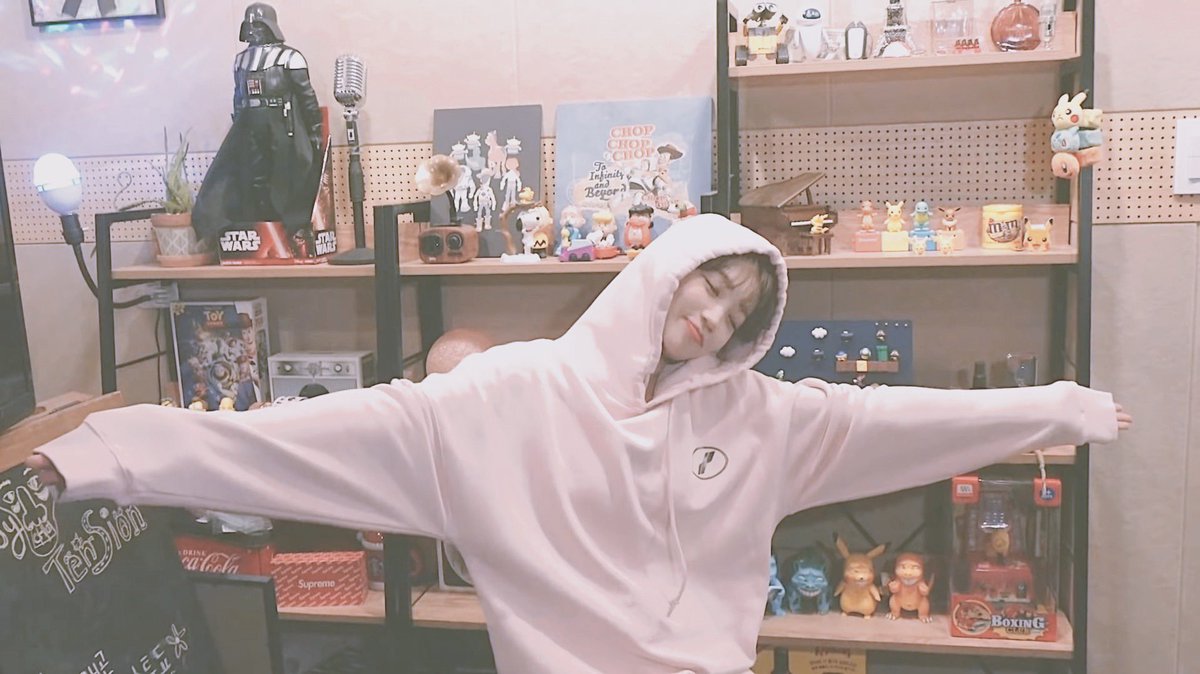 she looks so soft i wanna cry