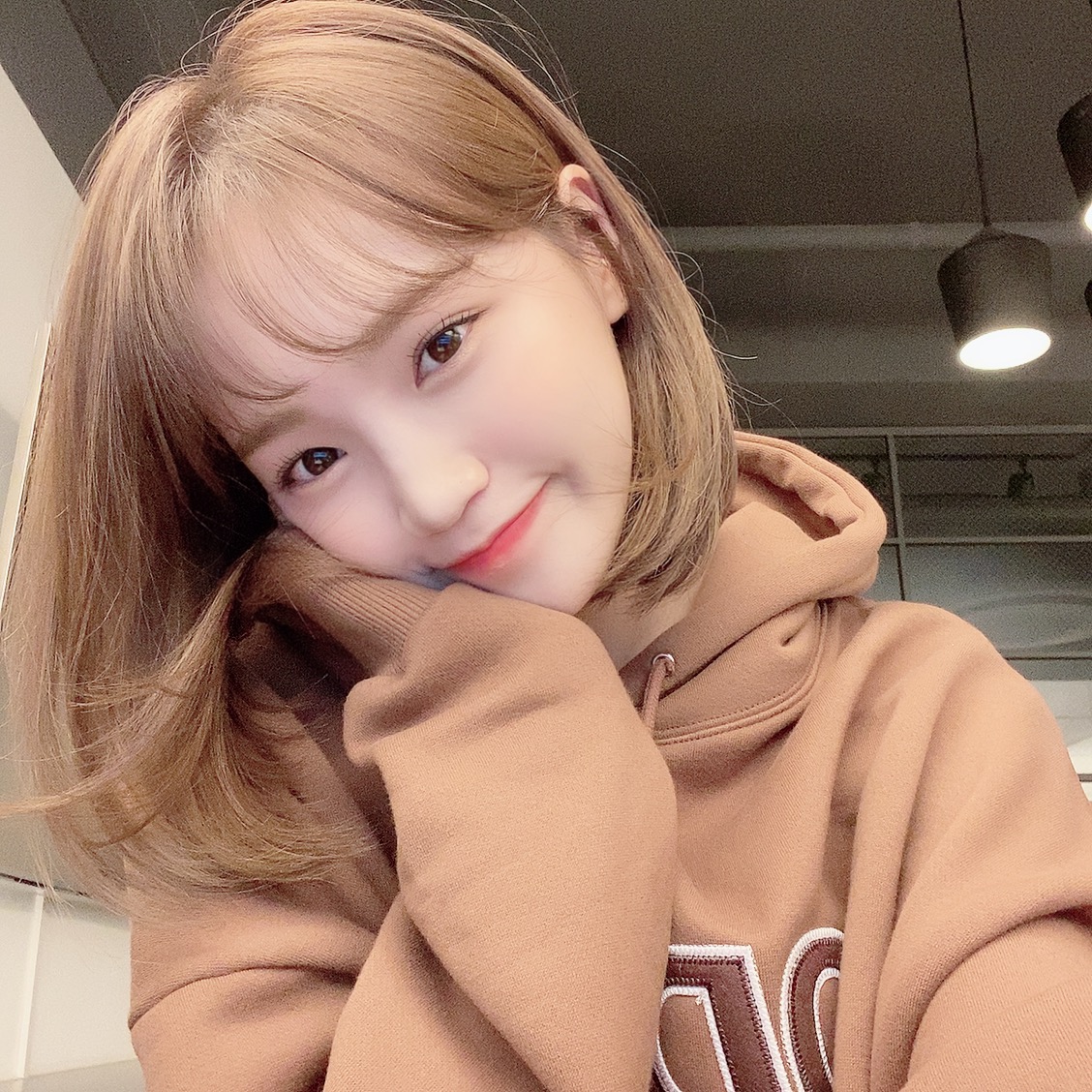 look at her look at her