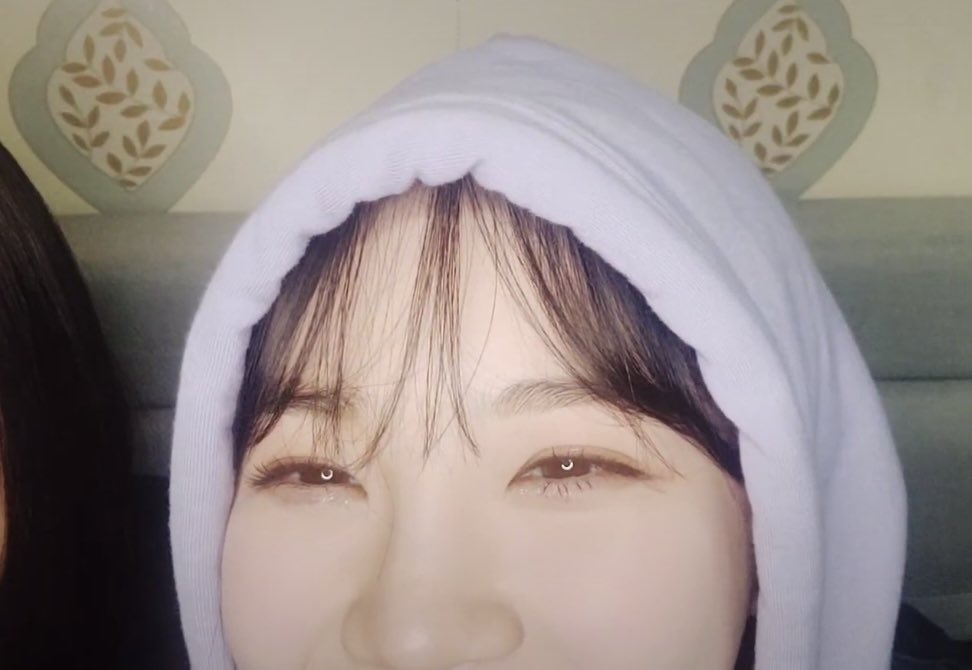 hold on im gonna cry