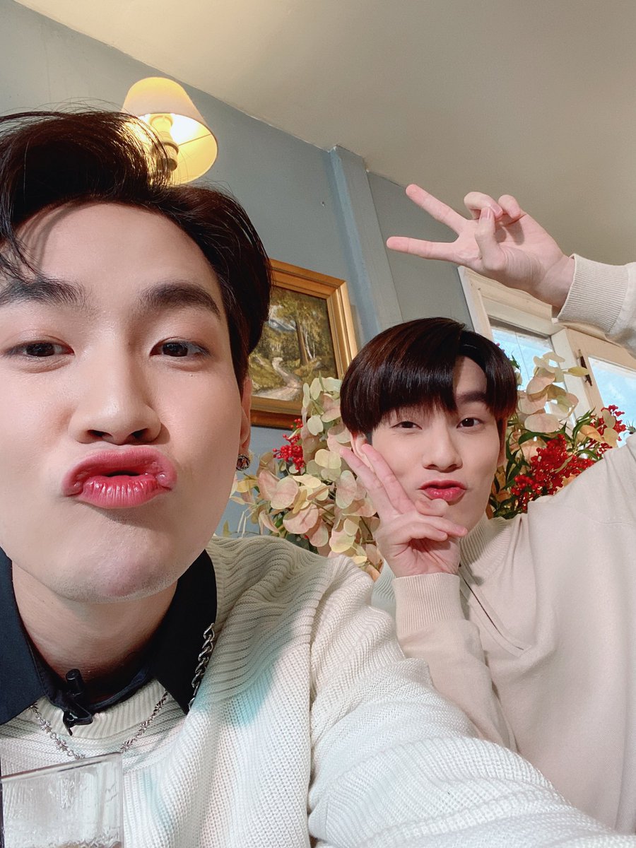 skyployy's tweet image. พี่น้องแหละ อืมๆ #ไม้เอกไม้โทไม้ใช่แค่พี่น้องกัน