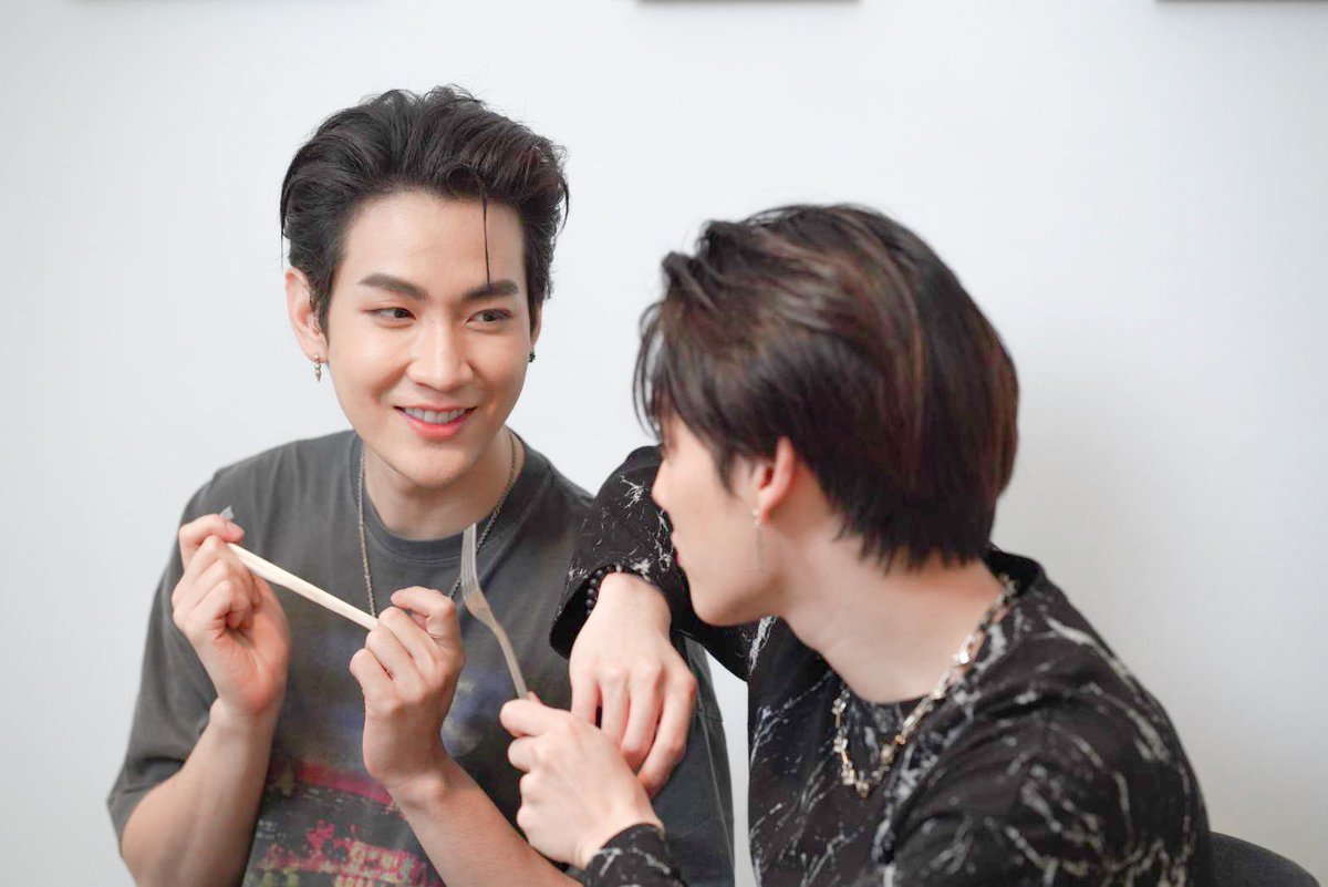 skyployy's tweet image. พี่น้องแหละ อืมๆ #ไม้เอกไม้โทไม้ใช่แค่พี่น้องกัน