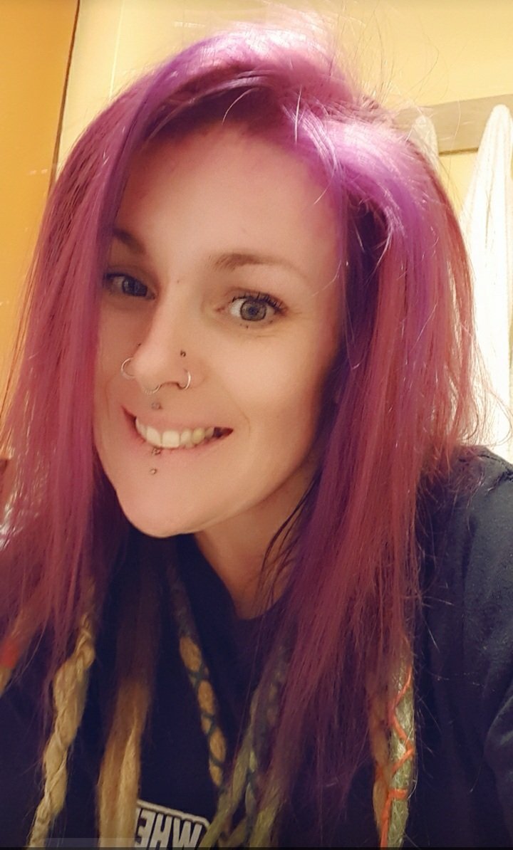 So I dyed my hair purple but it  looks more pink 💜 but still I like it ✌🏻