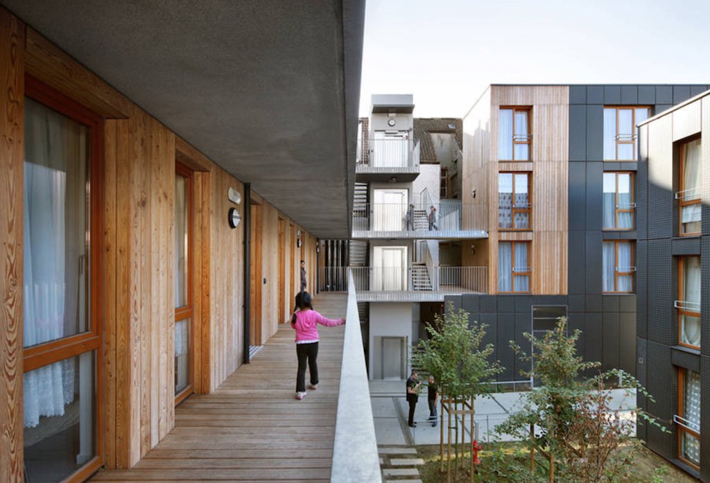 Jadi untuk menyelesaikan masalah perumahan bukan hanya memperbanyakkan perumahan mampu milik, sebaliknya banyak faktor-faktor yang harus diambil kira.