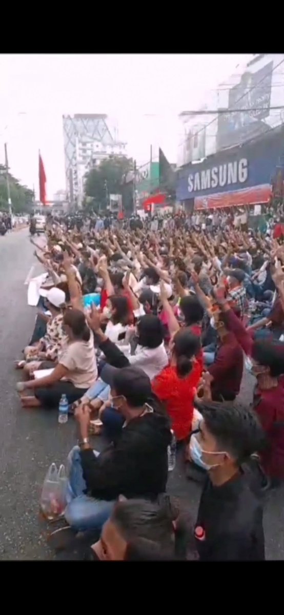 TKikiiii's tweet photo. What's happening in Myanmar
#HearTheVoiceOfMyanmar 
#FightForDemocracy https://t.co/pDMMCv5CBQ